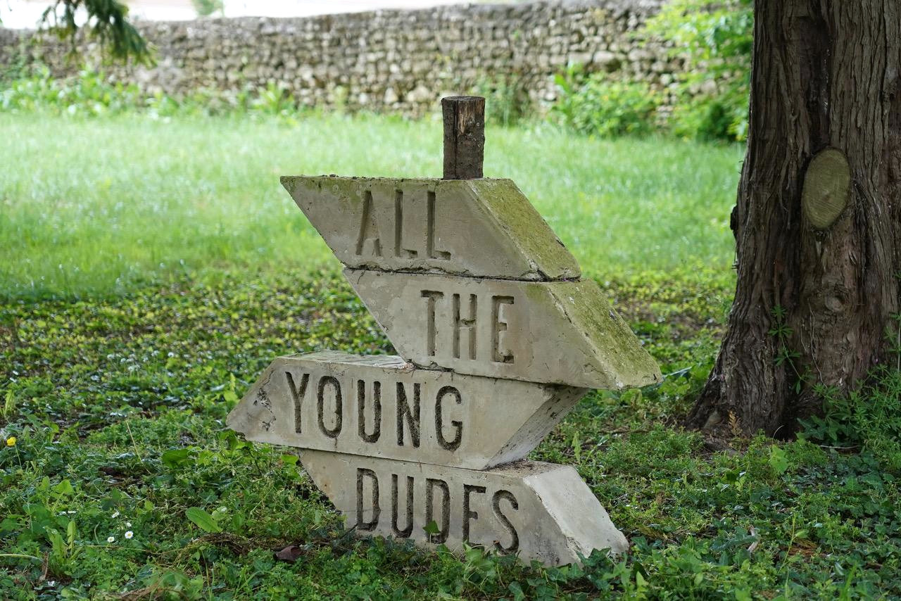 All the young dudes : 1914-18 / 39-45