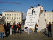 the public climbing dear prudence on mont des arts brussels 2007